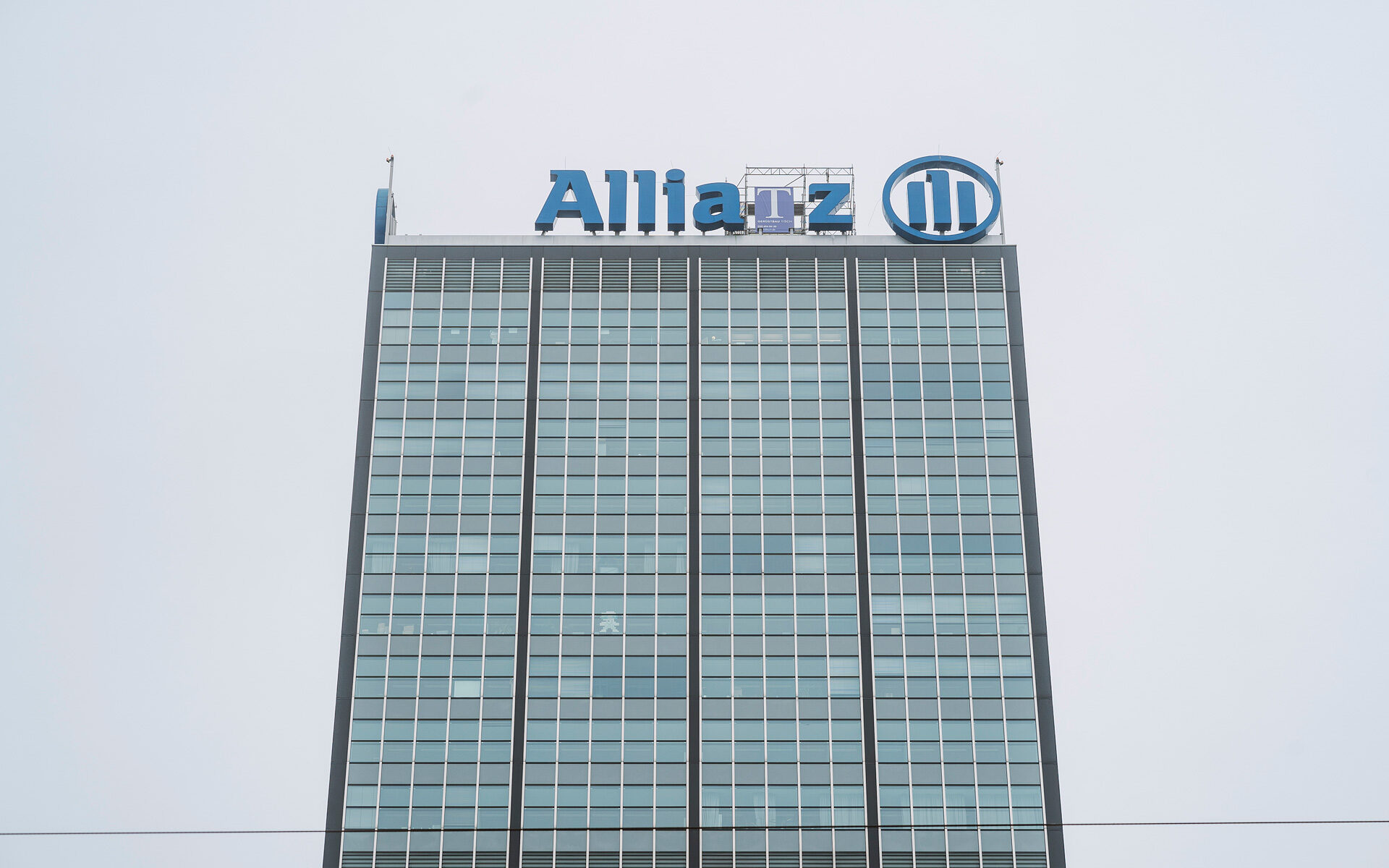 Allianz Tower